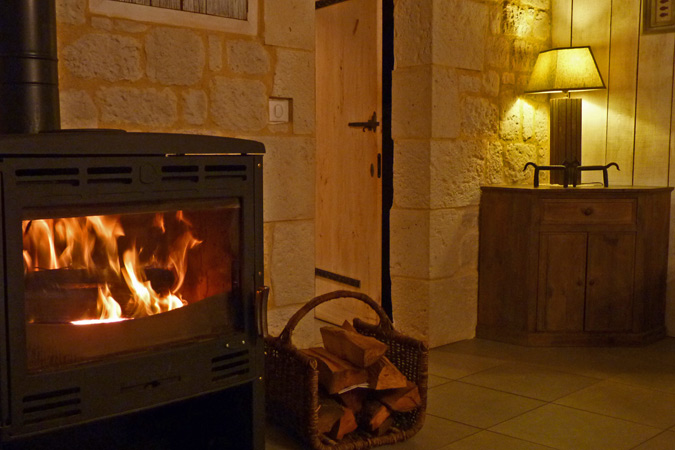 Ofen im Ferienhaus Ozamis in Sarlat, Dordogne in Südfrankreich